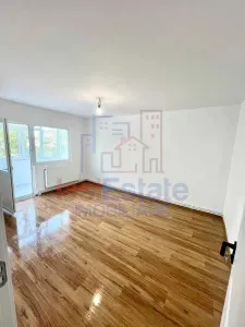 Apartament spațios cu 4 camere în Dacia - Iasi
