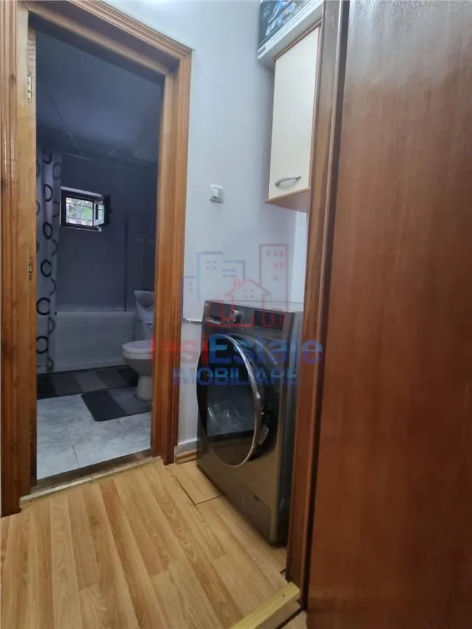 Apartament 4 camere, decomandat, 80 mp, 2 băi zona Nicolina - foto 4