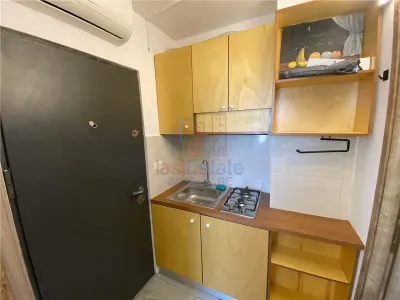 Camera cămin renovată complet Piata Nicolina - foto 10