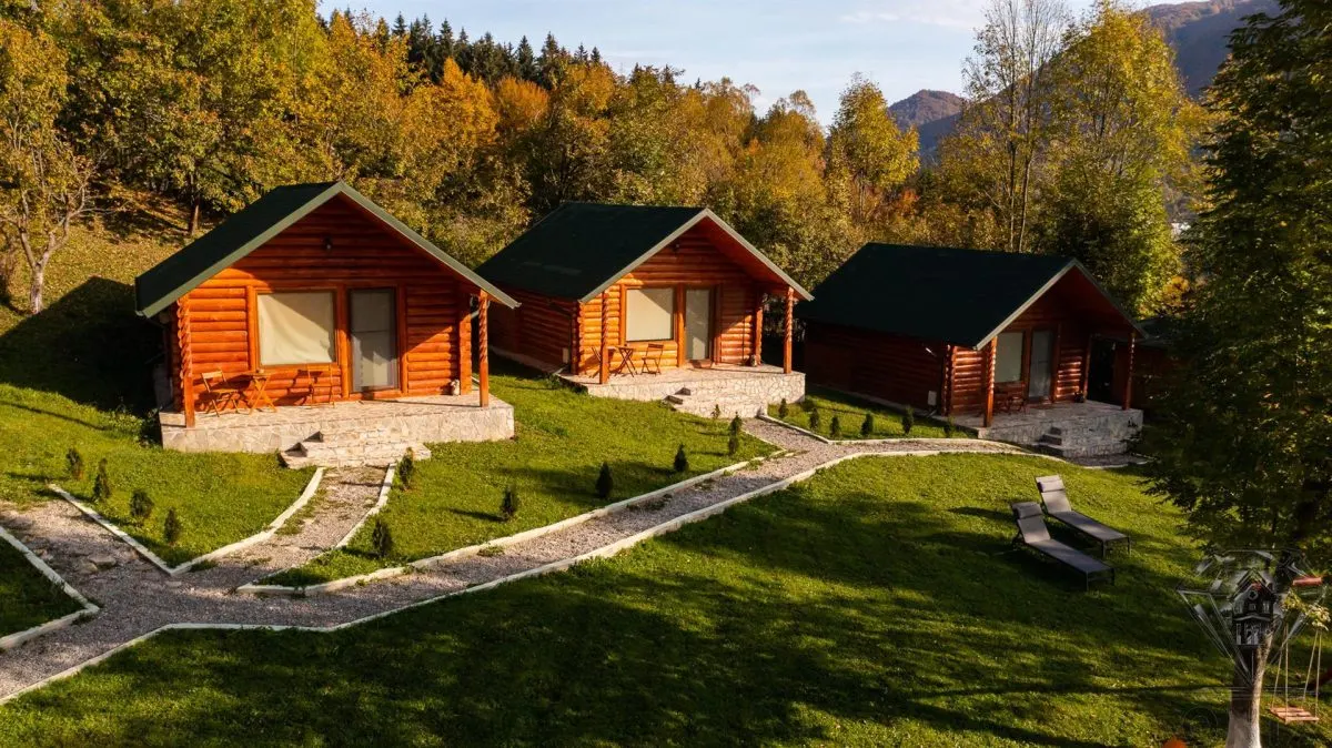 Complex turistic deosebit in Valea Doftanei, la doar 2 ore de Bucuresti - foto 1