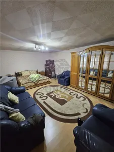 Maison Spacieuse 6 Chambres à Vendre, Maneciu-Ungureni, Prahova – Terrain 551 m² - foto 14