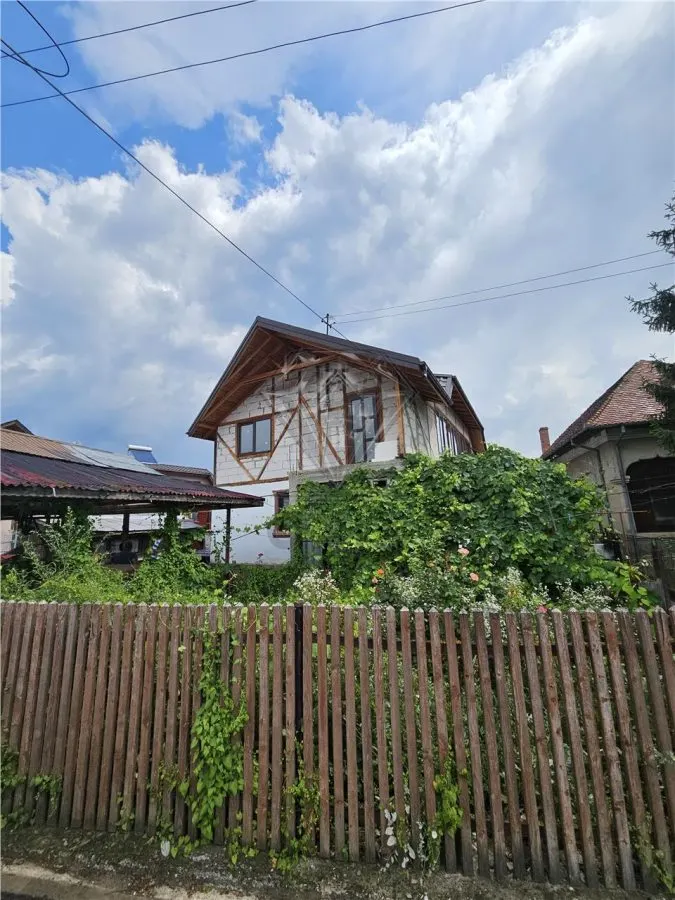 Maison Spacieuse 6 Chambres à Vendre, Maneciu-Ungureni, Prahova – Terrain 551 m² - foto 16