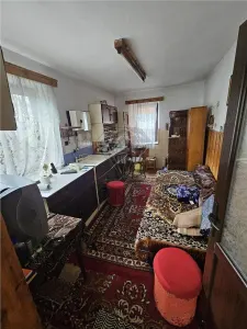 Maison Spacieuse 6 Chambres à Vendre, Maneciu-Ungureni, Prahova – Terrain 551 m² - foto 8