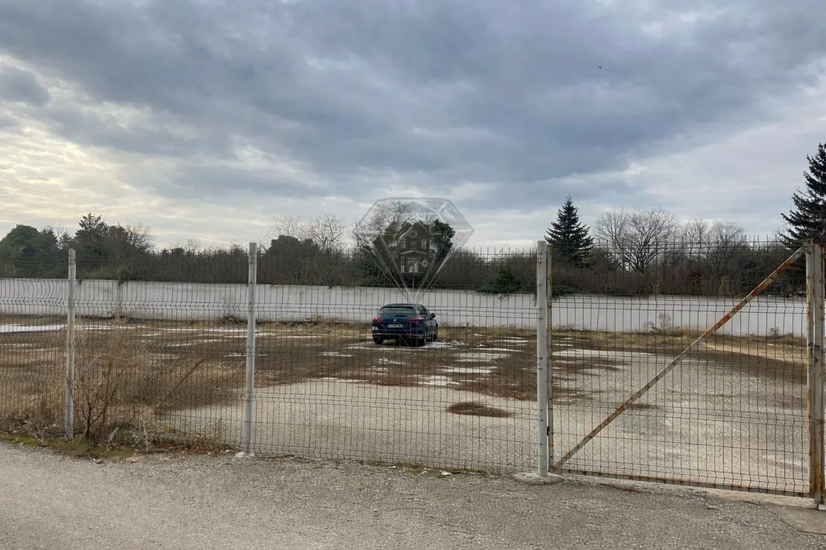 普洛耶什蒂中心1,200平方米商业用地，维多利亚大道 - foto 1