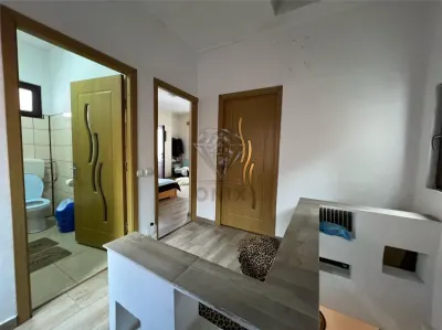 Casa 5 camere Sinaia, P+1, teren 400 mp, 2 fronturi stradale, ideal pensiune - foto 2