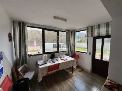 Casa 5 camere Sinaia, P+1, teren 400 mp, 2 fronturi stradale, ideal pensiune - foto 14