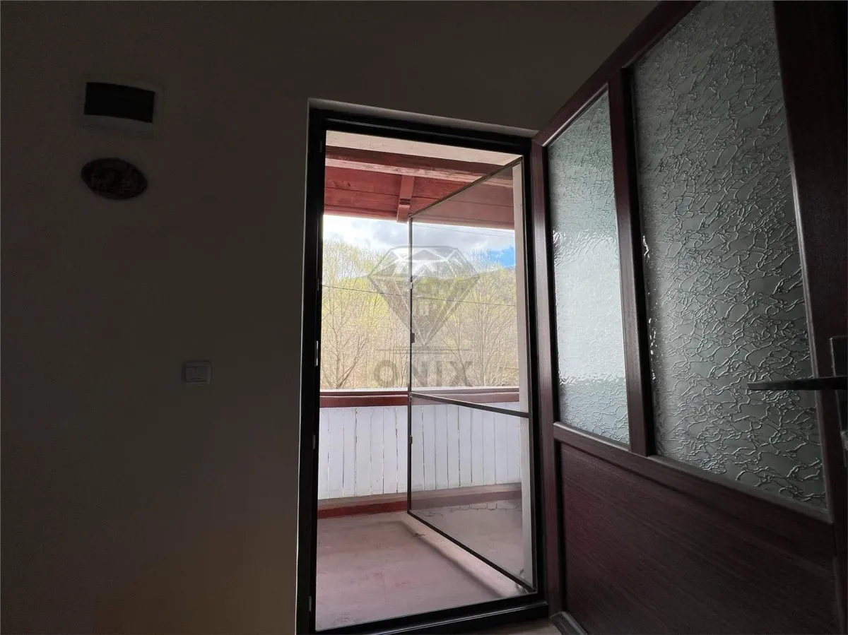 Casa 5 camere Sinaia, P+1, teren 400 mp, 2 fronturi stradale, ideal pensiune - foto 4