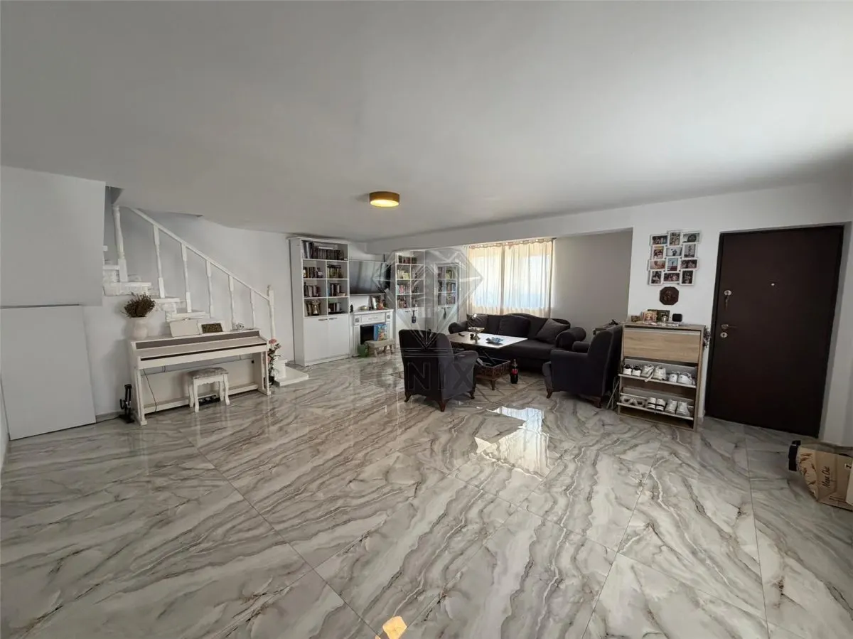 Casa de vanzare -Zahanaua zona Lacul Verde - foto 4