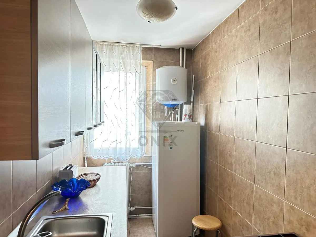 APARTAMENT IN CENTRUL CIVIC PLOIESTI - foto 2