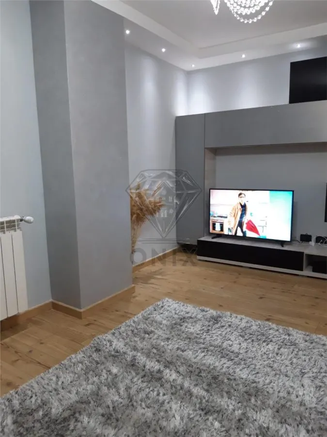 Apartament 2 camere renovat, decomandat, 52 mp, zona linistita, Slanic Prahova - foto 1