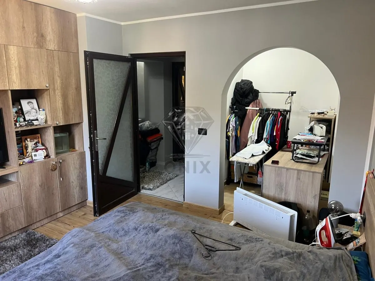 Apartament 2 camere renovat, decomandat, 52 mp, zona linistita, Slanic Prahova - foto 2