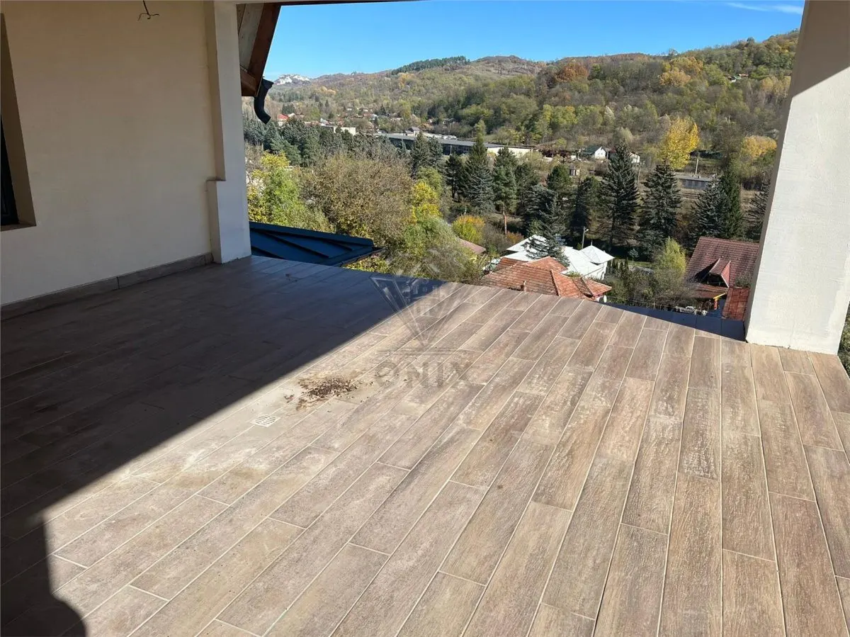 Pensiune noua de vanzare in Slanic Prahova – 400 mp utili, zona centrala, ideala pentru investitie - foto 7