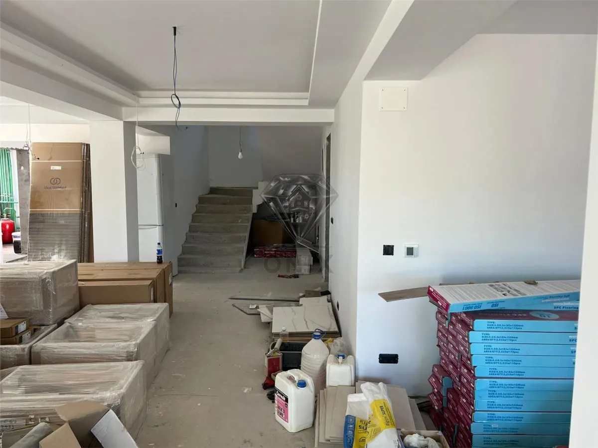 Pensiune noua de vanzare in Slanic Prahova – 400 mp utili, zona centrala, ideala pentru investitie - foto 10