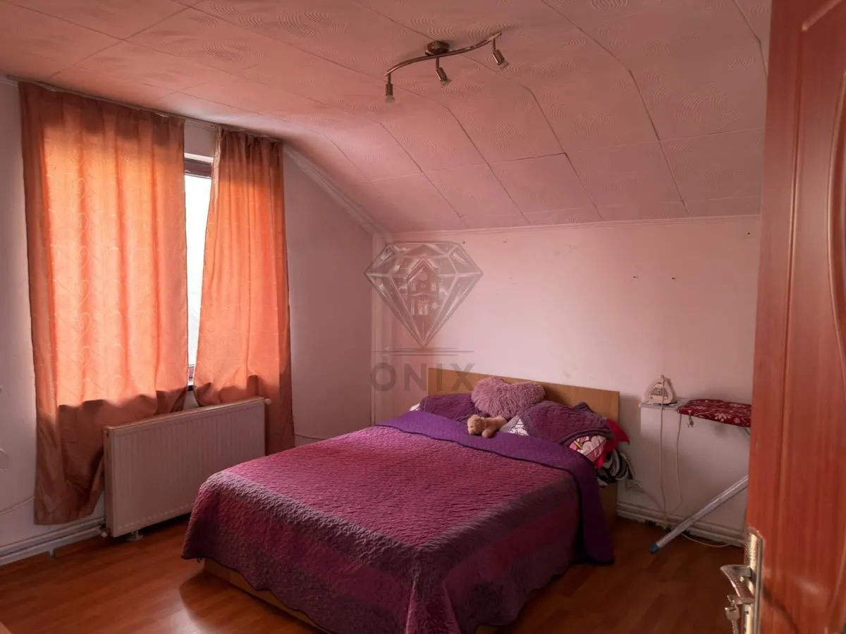CASA STREJNICU 5 CAMERE - foto 5