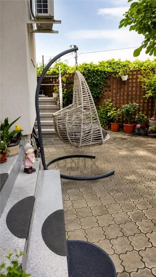 Apartament 3 camere cu curte proprie de vanzare in Ploiesti, Zona Zero - Parter duplex - foto 5