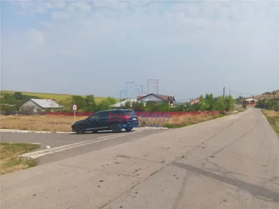 Bogonos Letcani teren 500mp cu Aut De Constr la str asfaltata cu toate utilitatile - Bogonos