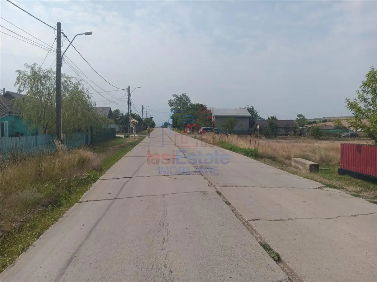 Bogonos Letcani teren 500mp cu Aut De Constr la str asfaltata cu toate utilitatile - foto 4