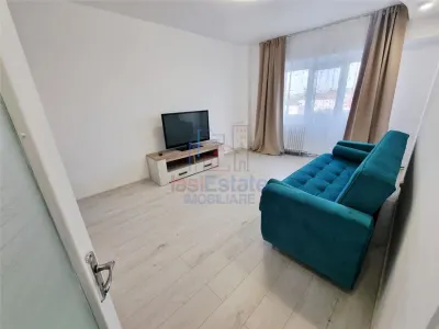 Apartament cu 3 camere decomandat-zona Facultatea de Medicina - Iasi