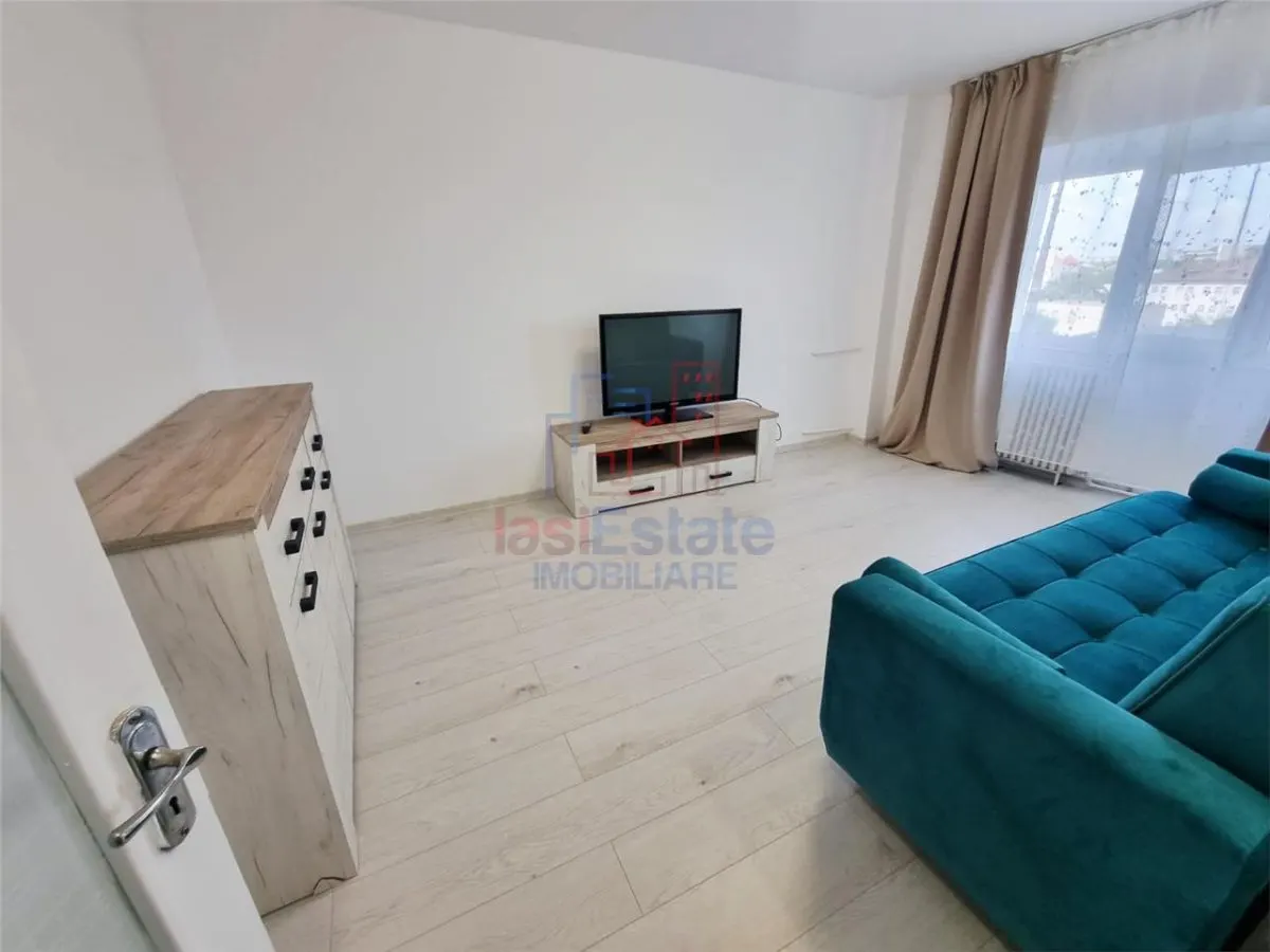 Apartament cu 3 camere decomandat-zona Facultatea de Medicina - foto 2