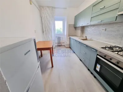 Apartament cu 3 camere decomandat-zona Facultatea de Medicina - foto 6