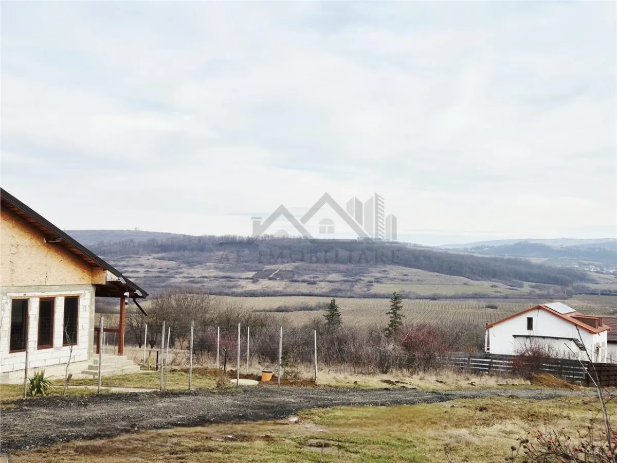 Teren pentru casa cu vedere frumoasa - foto 3