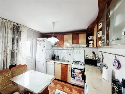 Casa de vanzare in Goruni-Tomesti - foto 4