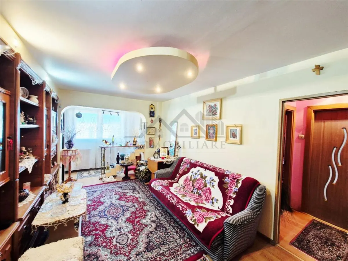 Apartament cu 2 camere de vanzare - foto 1