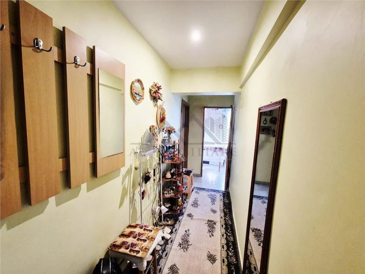 Apartament cu 2 camere de vanzare - foto 8