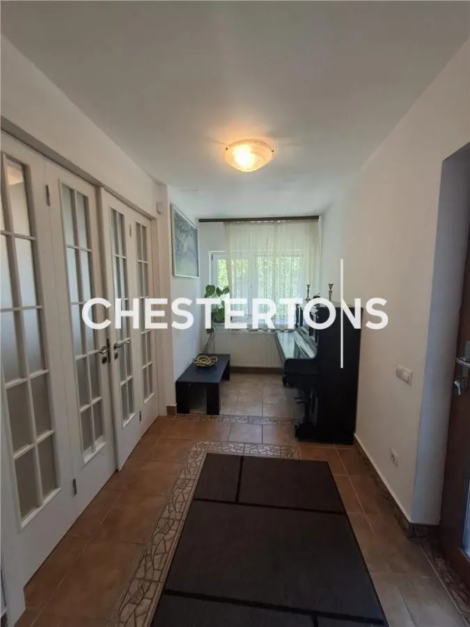 Rez-de-chaussée Villa Appartement à Louer | Otopeni | Cour Généreuse | Accès Sécurisé - foto 1