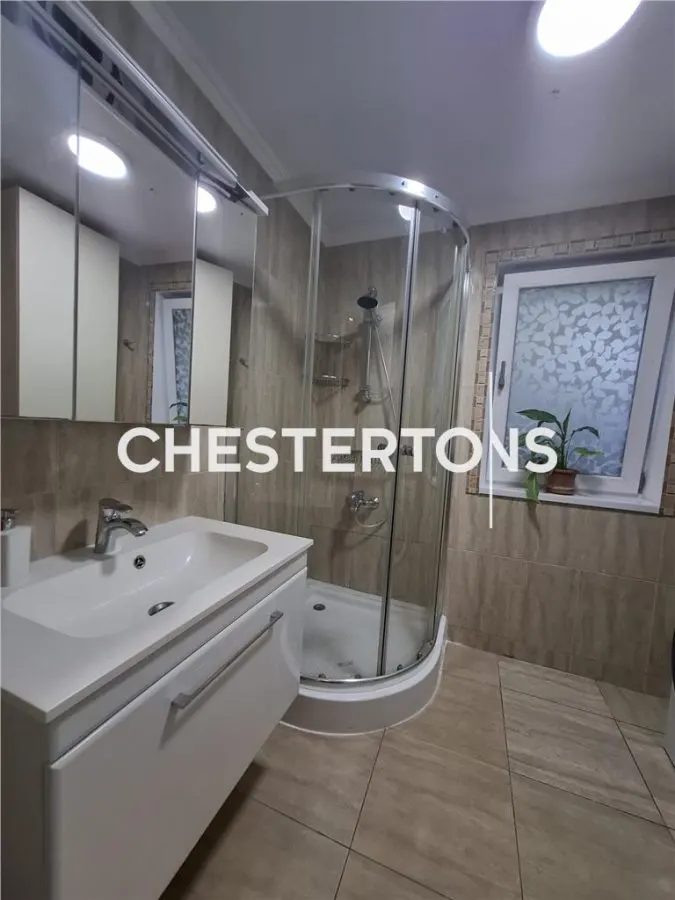 Rez-de-chaussée Villa Appartement à Louer | Otopeni | Cour Généreuse | Accès Sécurisé - foto 9