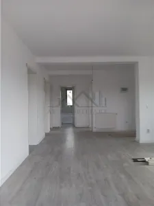 Barnova CASA PARTER su 101mp 4cam 2 bai 450mp teren toate utilitatile la gata - Barnova