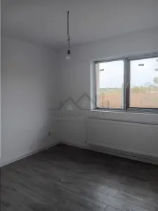 Barnova CASA PARTER su 101mp 4cam 2 bai 450mp teren toate utilitatile la gata - foto 6