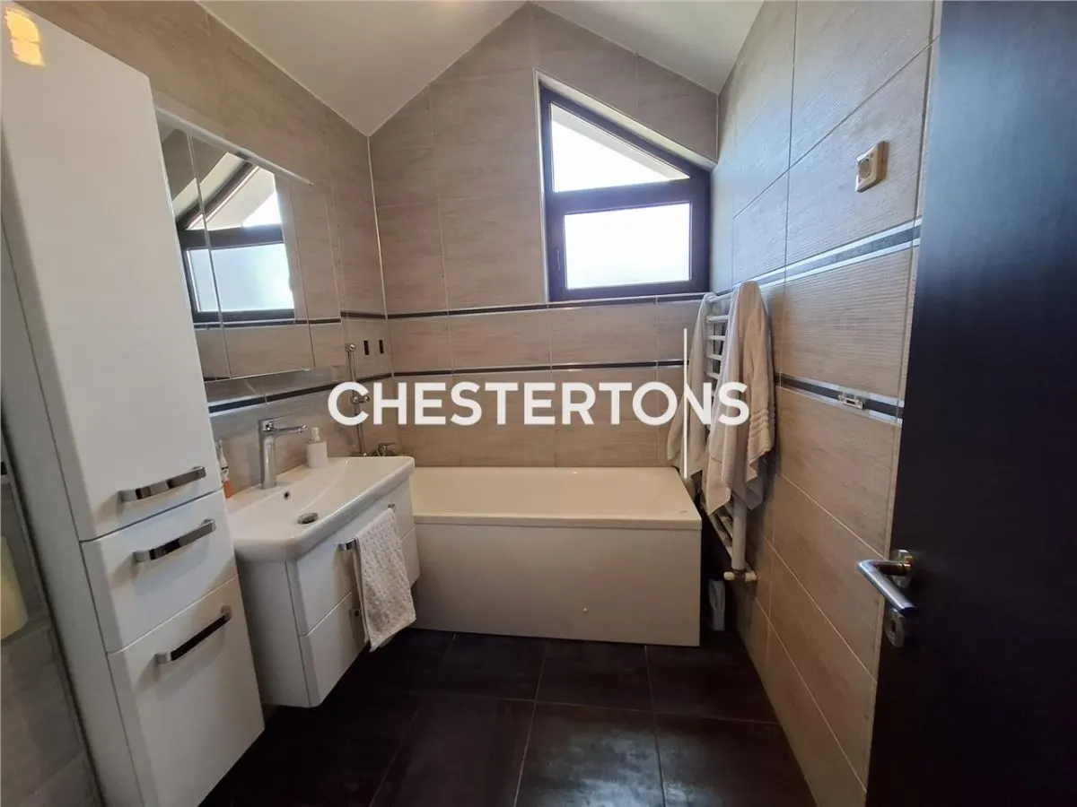 Élégante Maison Duplex à Louer à Ostratu, Corbeanca - foto 17