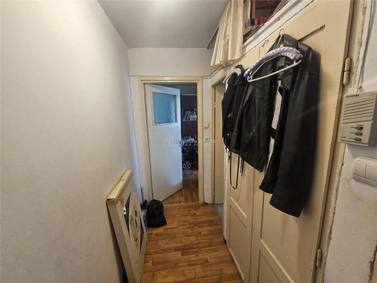 Resita, 1 Cam., Mobilat+Utilat, Calea Caransebesului - foto 8