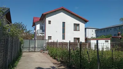 3 camere in vila si curte individuala - Popesti-Leordeni