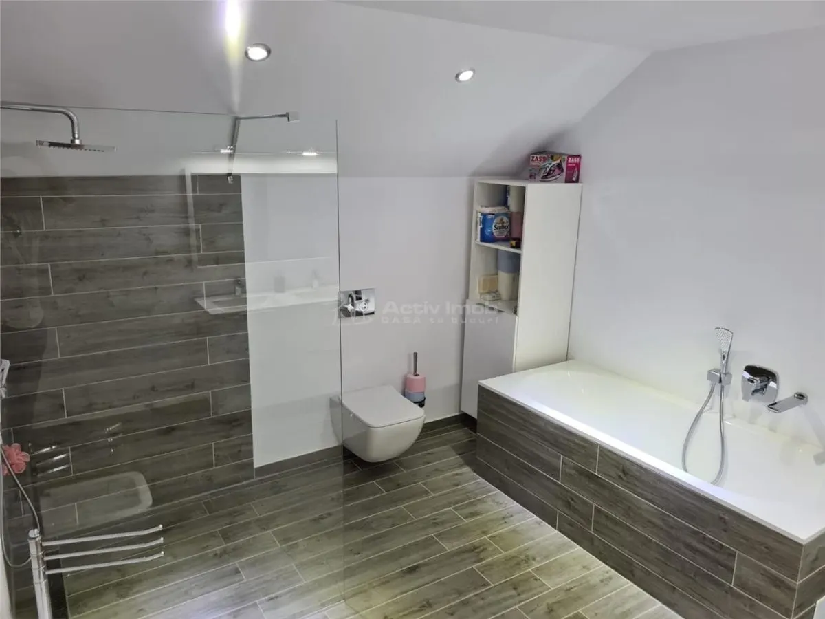 Casa ultramoderna de vanzare in Talmaciu - foto 2