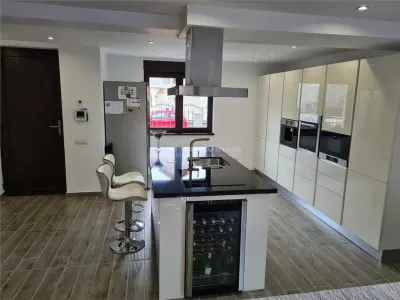 Casa ultramoderna de vanzare in Talmaciu - foto 13