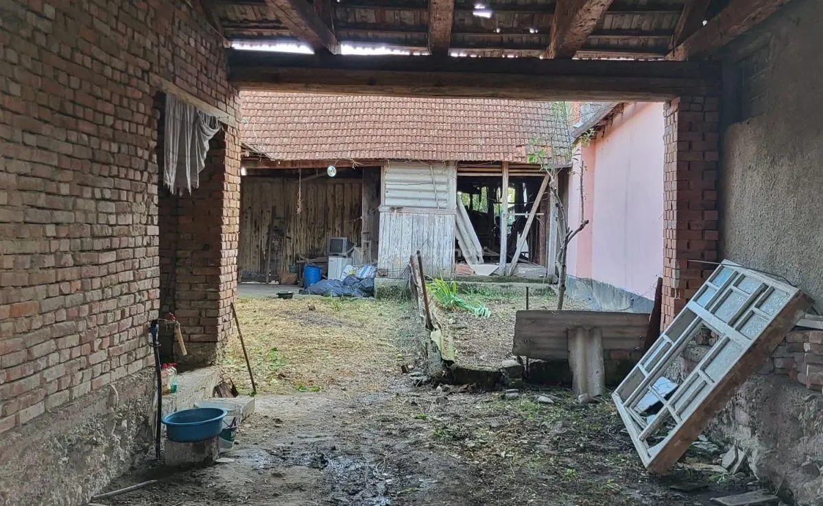 贝利什特，6室住宅，1,129平方米土地，价格可议 - foto 2