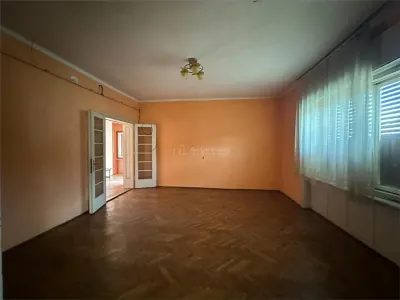 博克萨蒙特纳：两套房屋，一个价格，主干道临街 - foto 23