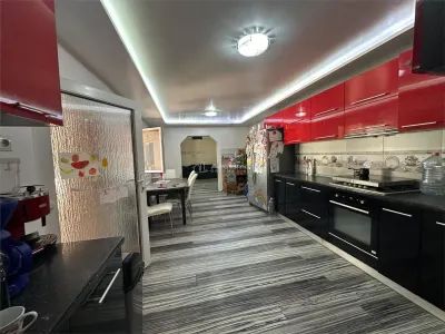 博克萨蒙特纳：两套房屋，一个价格，主干道临街 - foto 4