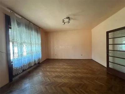 博克萨蒙特纳：两套房屋，一个价格，主干道临街 - foto 8