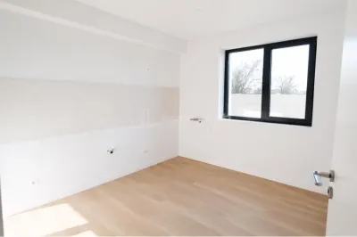 Casa- soseaua Bucuresti - Magurele -Carrefour(fosta Cora)- 210000E- tva inclus - COMISION 0! - foto 4