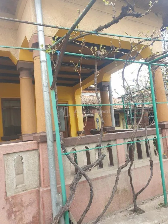 Detached House, 330 sqm Plot, Suitable for Residential or Professional Use, Puskin Area - foto 1