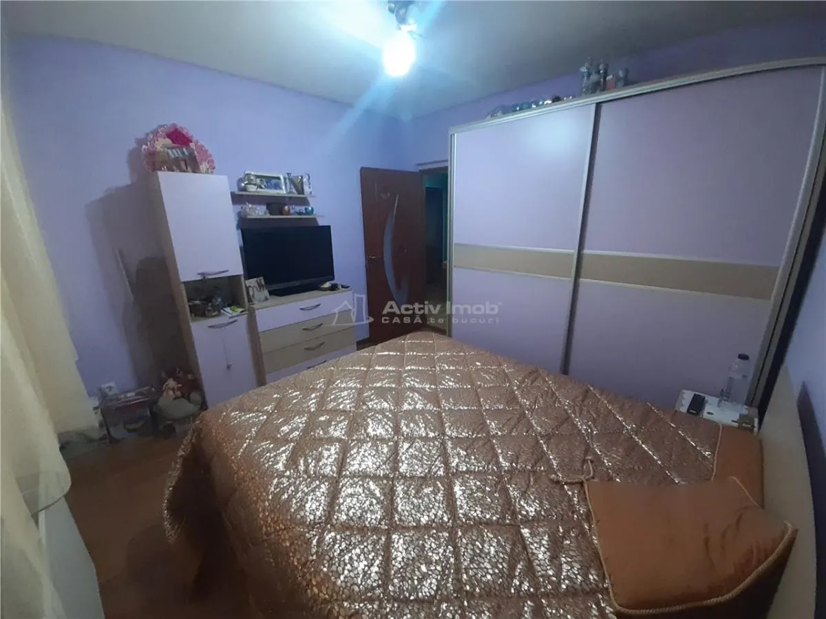 Resita, 2 Cam. Dec. Mobilat+Utilat, Parter, Micro 2 - foto 4