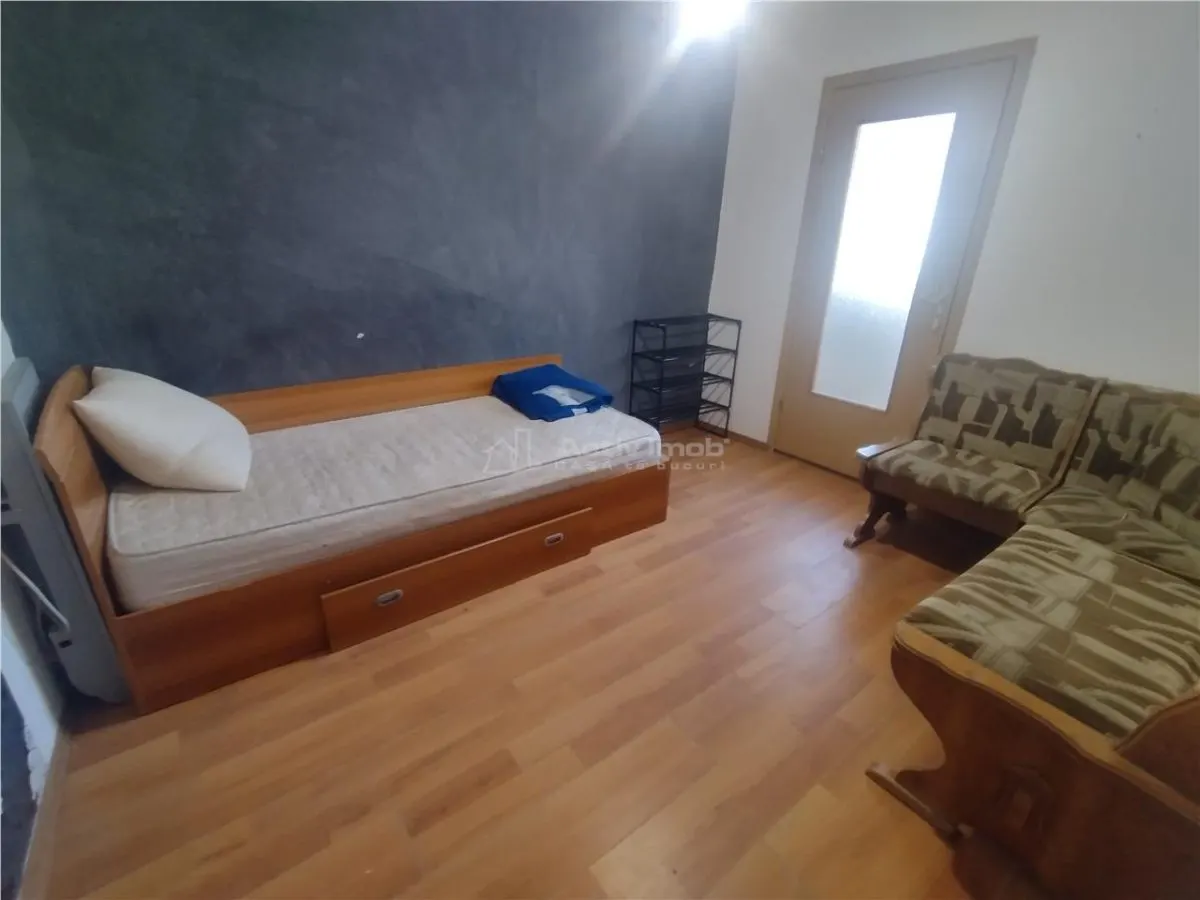 Apartment with 2 bedrooms for sale 42 sqm in Oravita, Vest area - foto 7
