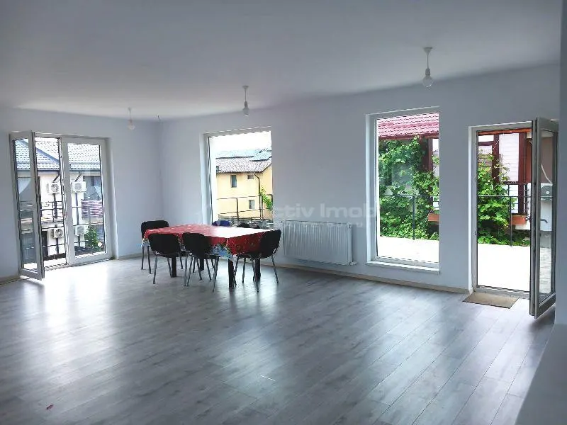 Villa Bragadiru con Terreno de 561 m², Local Comercial en Planta Baja – €199.500 - foto 17