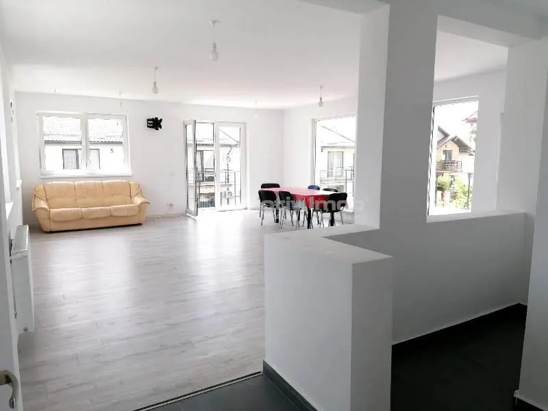 Villa Bragadiru con Terreno de 561 m², Local Comercial en Planta Baja – €199.500 - foto 19