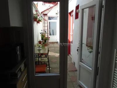 Resita Casa 7 Incaperi Parter si Etaj, Zero investitii - foto 2