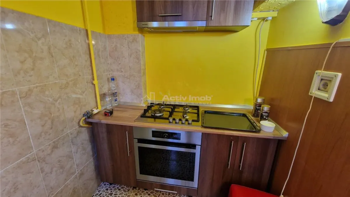 Resita Casa 7 Incaperi Parter si Etaj, Zero investitii - foto 11