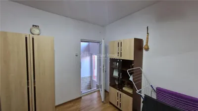 Resita Casa 7 Incaperi Parter si Etaj, Zero investitii - foto 5